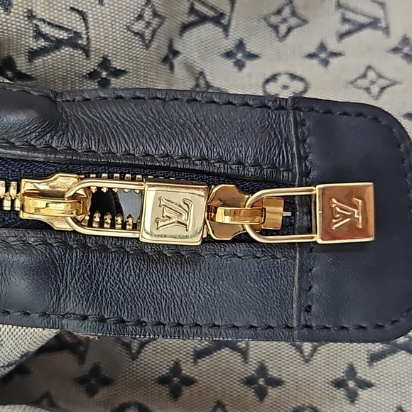 Louis Vuitton Mini Lin Josephine 40 - Picture 16 of 16